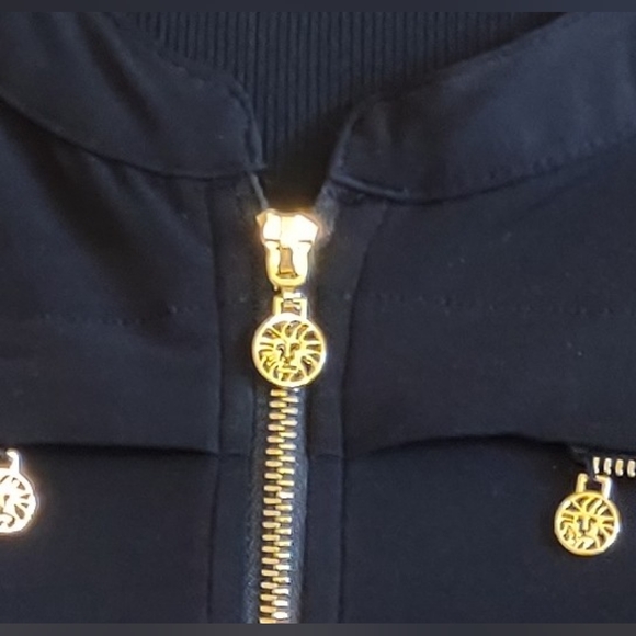 Anne Klein Black Tunic with Gold Zipper Detailing EUC - Picture 2 of 6